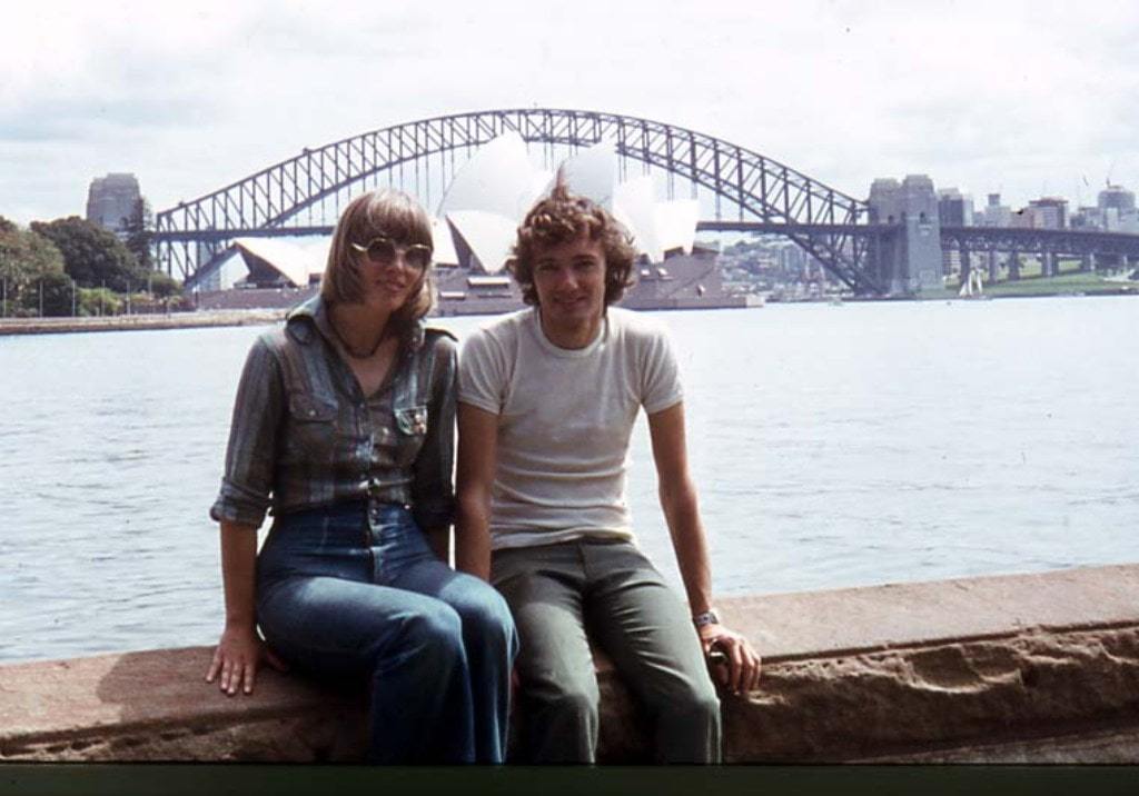 When Tony and Maureen arrive in Sydney, they have exactly 27 cents left in their wallet.